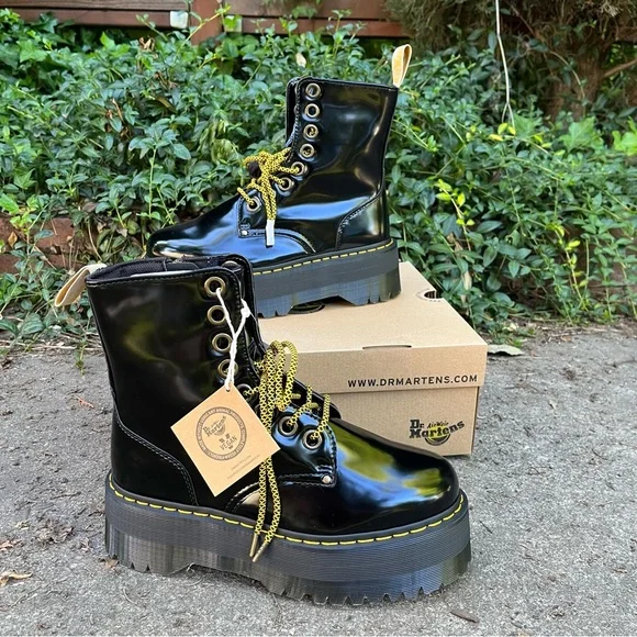NEW Dr. Martens Vegan Jadon Max Platform Boots Size 10
